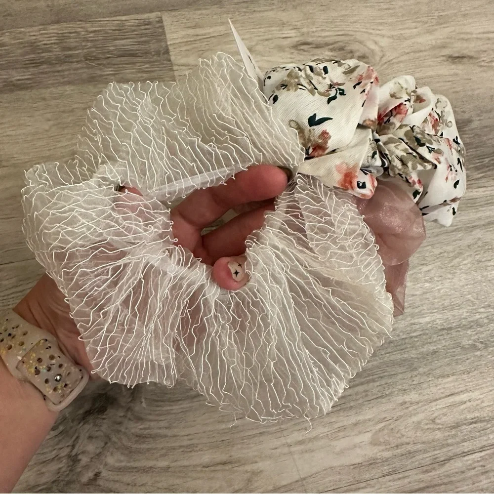 Elegant Pink White Floral Scrunchies Set of 3 Soft Hair Accessories